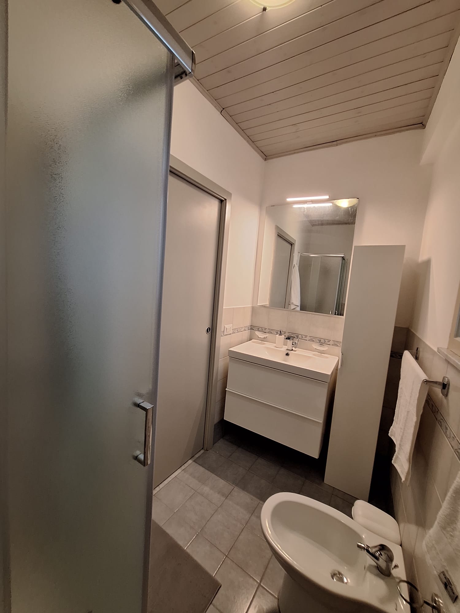 Bagno - dettaglio piastrelle